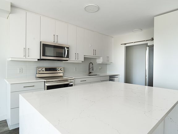 3rd image of 300 Meredith Rd NE #501