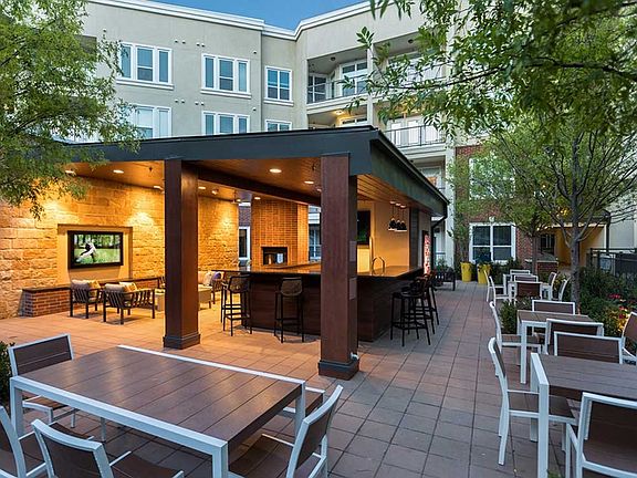 Patio Lounge