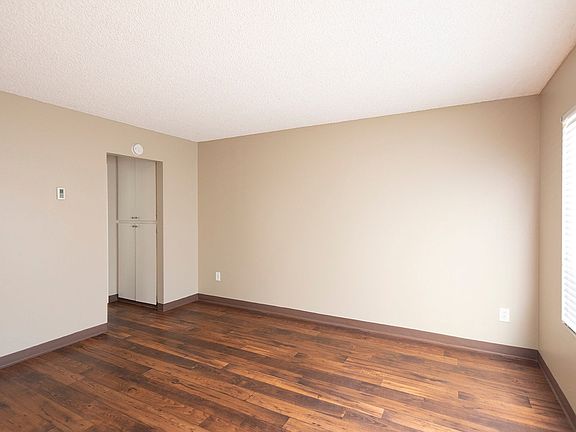 4th image of 1550 Hornblend St #4