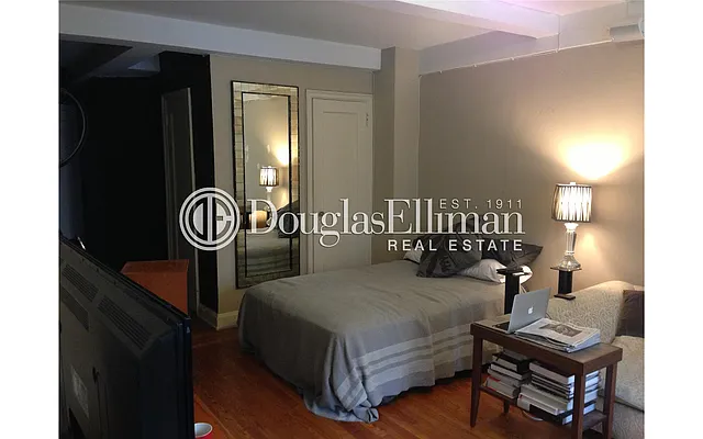 Rented by Douglas Elliman | media 3