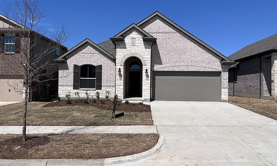 D.R. Horton''s Avery floorplan, elevation I - All Home and community information, including pricing, included features, terms, availability and amenities, are subject to change at any time without notice or obligation. All Drawings, pictures, photographs, video, square footages, floor plans, elevations, features, colors and sizes are approximate for illustration purposes only and will vary from the homes as built.