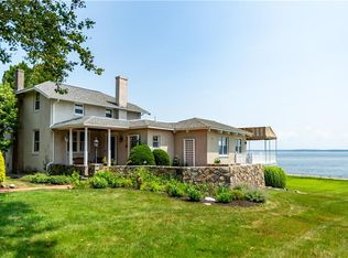 16 Broadview Ave, Warwick, RI 02889
