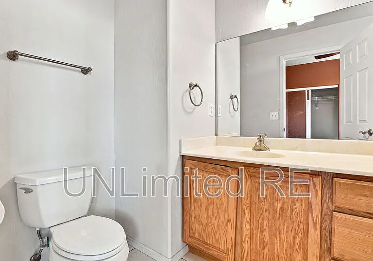 2455 W Silverton Dr — Photo 21