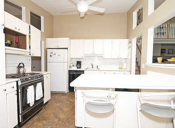 3rd image of 9 Belleair Dr