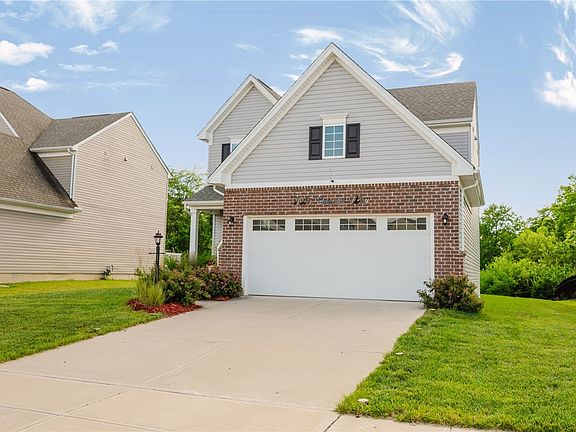 3rd image of 1015 Colonial Way