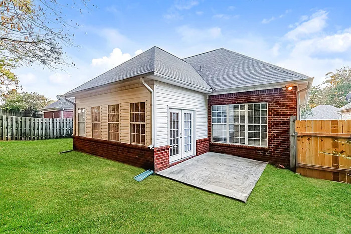 138 Daventry Dr — Photo 10