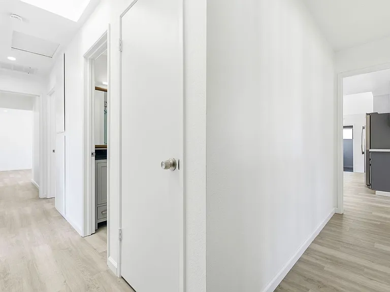 800 Locust Dr — Photo 24