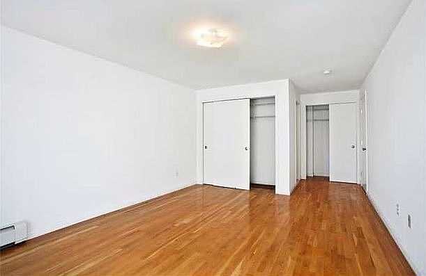 1st image of 422 E 117th St #3L