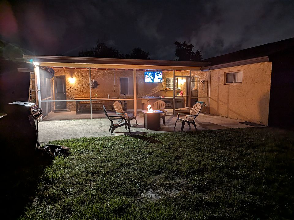 1st image of 2721 Sullivan Ct