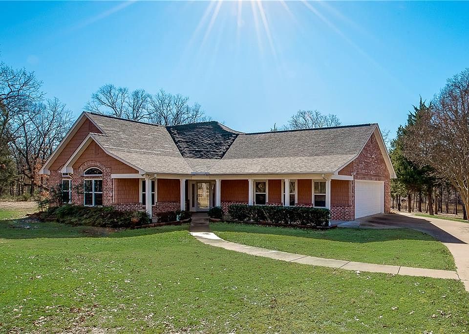 1st image of 2568 Hideaway Ln