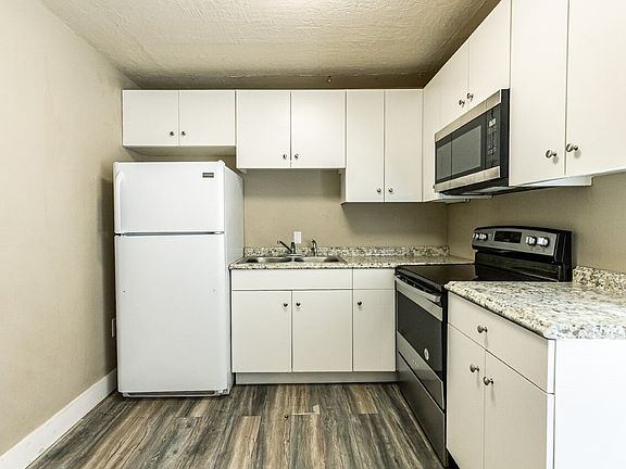 4th image of 2311 25th St