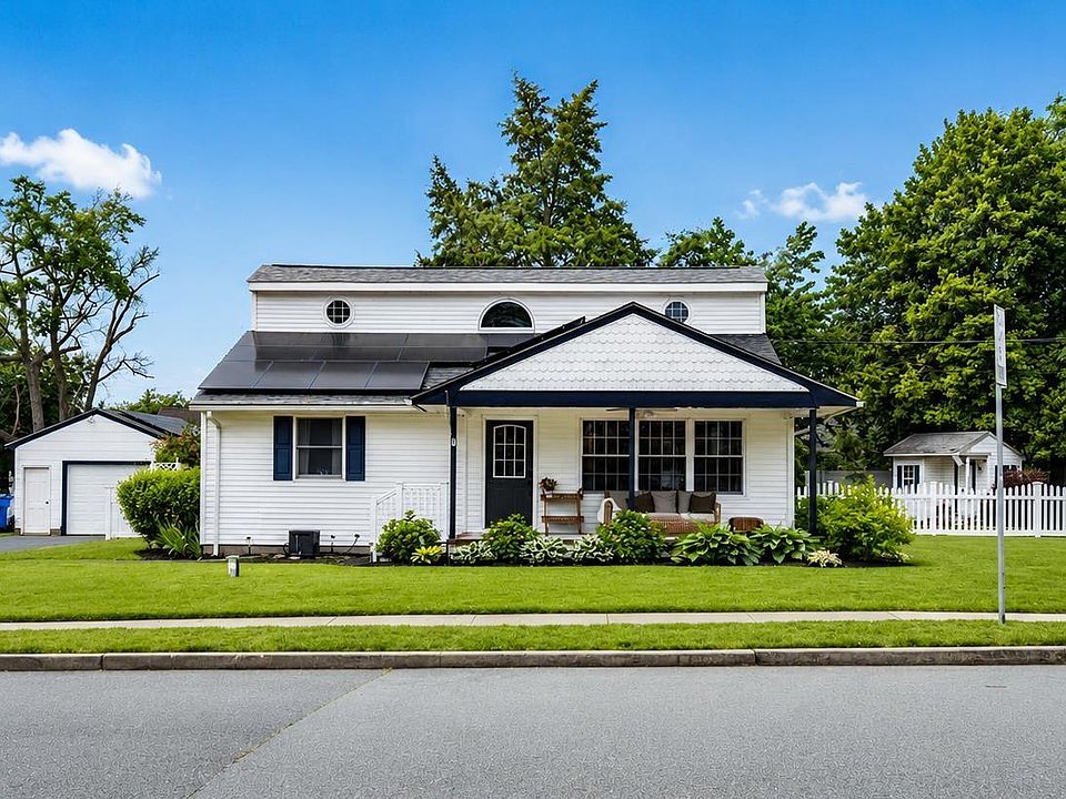 1st image of 18 Saint Andrews Pl