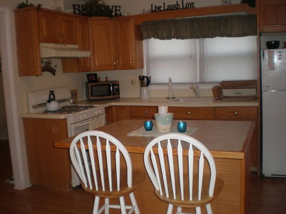 Kitchen with Center Island