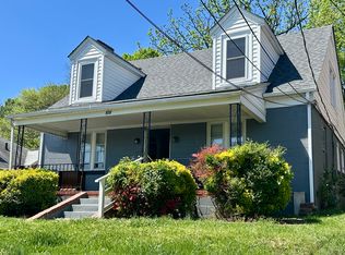 814 S Benbow Rd, Greensboro, NC 27401