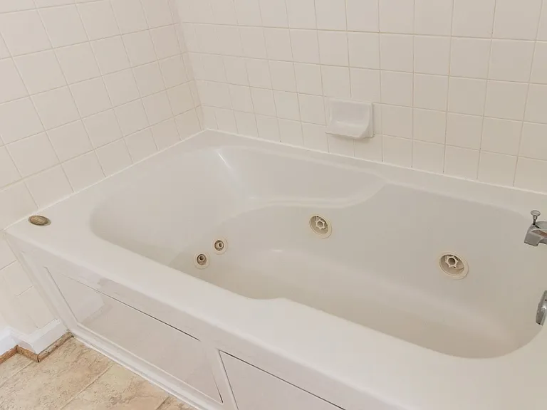 7505 Calderon Ct #J — Photo 21