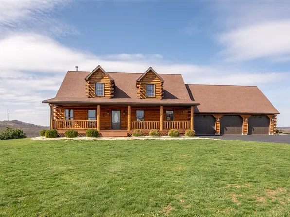 307 School House Ln, Stahlstown, PA 15687