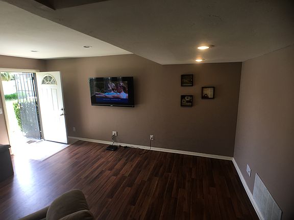 4th image of 9549 Cottonwood Ave Unit C