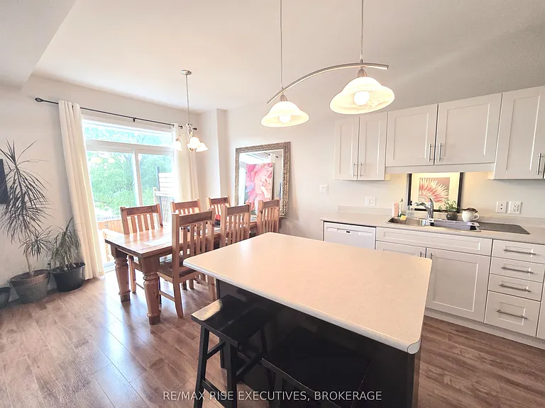 949 Blossom St #1 — Photo 7