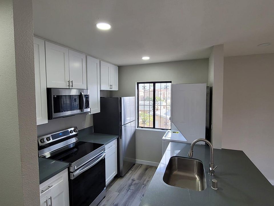 1st image of 3755 47th St APT 6