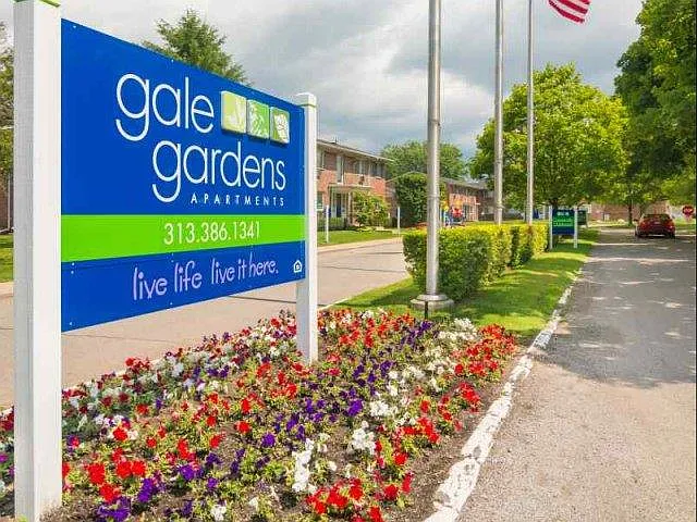 Gale Gardens — Photo 2