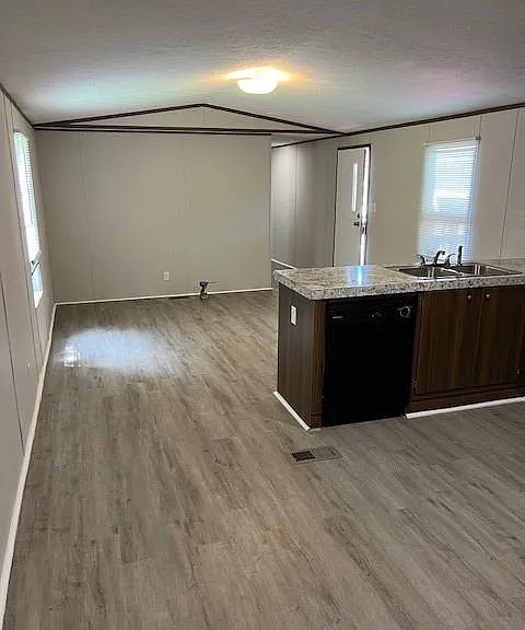 16889 Interstate Highway 45 N #N — Photo 10