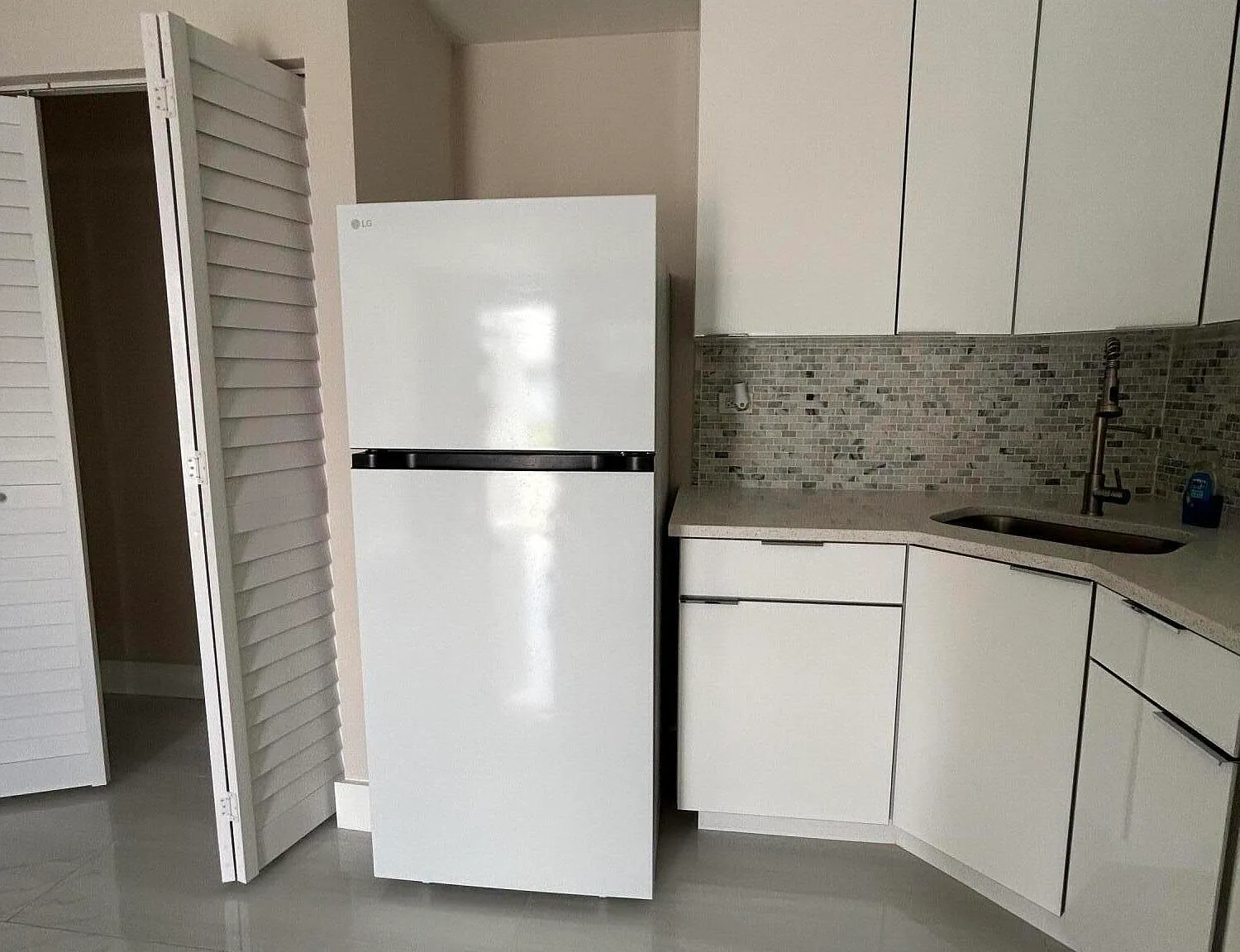 Studio, 1.0 bath, 1216 sqft, $1,300 — Photo 1