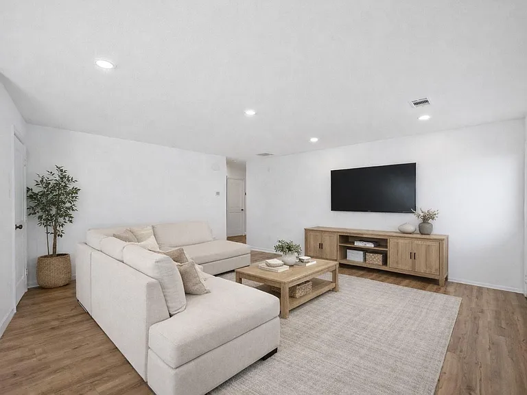 26726 Wilderye Cove Ln — Photo 4