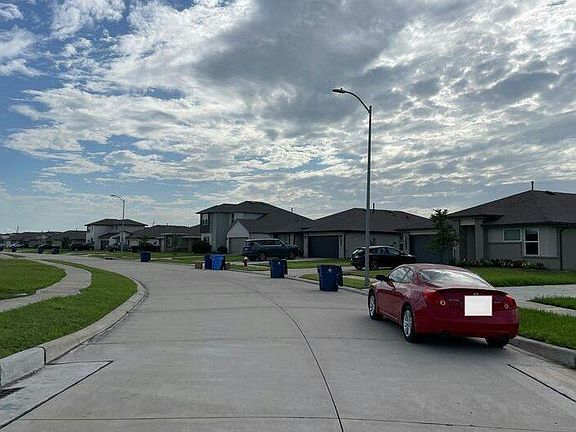 5th image of 39 Desert Spring Ln