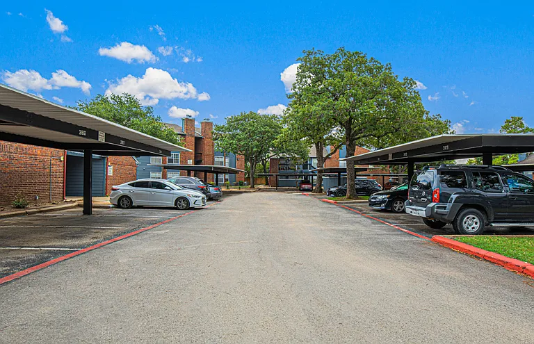 Oaks of Lewisville Apartments — Photo 39