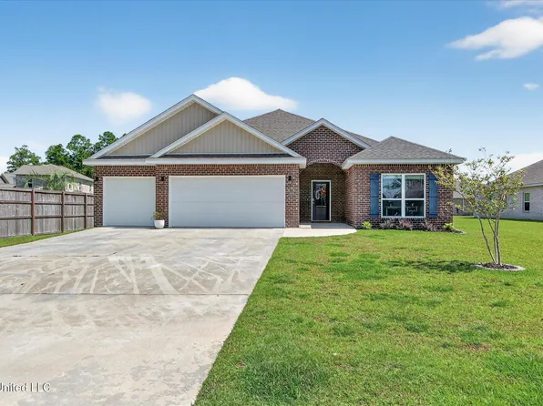 6004 Penni Ln, Ocean Springs, MS 39564