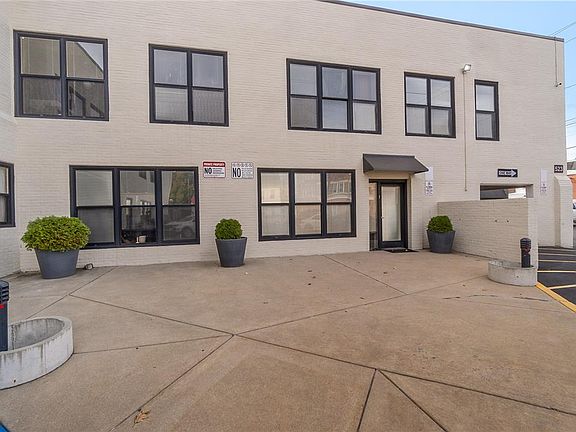 3rd image of 523 2nd Ave
