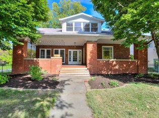 1018 W White St, Champaign, IL 61821