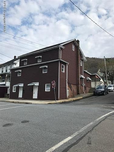 1st image of 93-95 W Railroad St