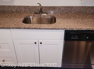 5220 E Lake Rd #B12, Sheffield Lake, OH 44054