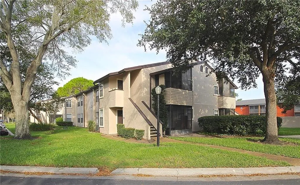 2 bed, 2.0 bath, 1018 sqft, $1,550 — Photo 1
