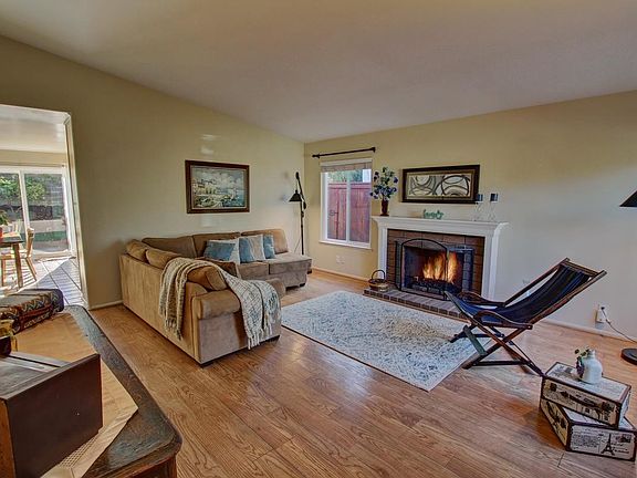 2nd image of 23972 Oswego St