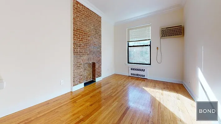 Rented by Bond New York | media 2