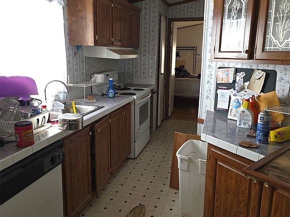 5th image of 1946 N Bosley Rd