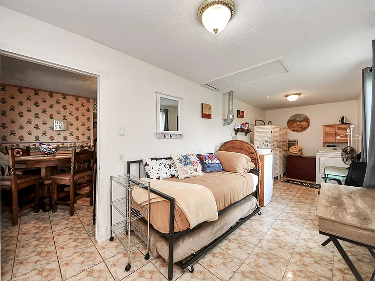 17018 Water Oak Dr #B — Photo 18