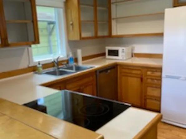 930 Arkansas St, Lawrence, KS 66044