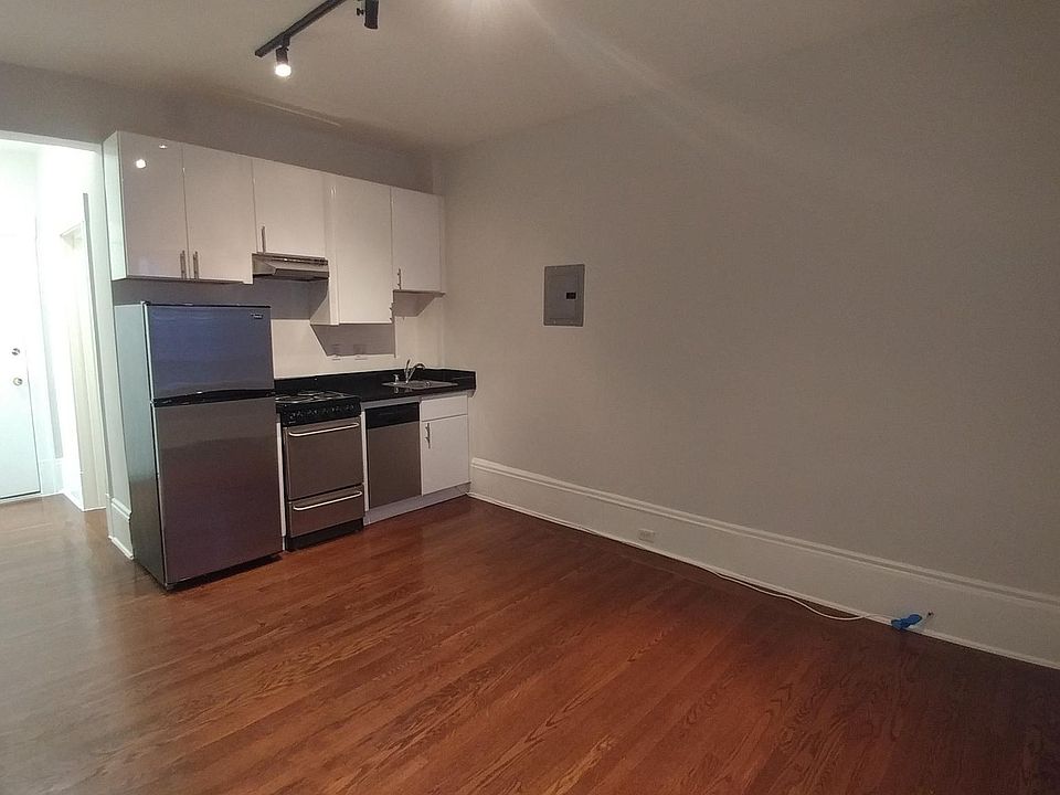 2nd image of 1080 Bush St