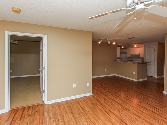 2nd image of 80 Paddle Boat Ln