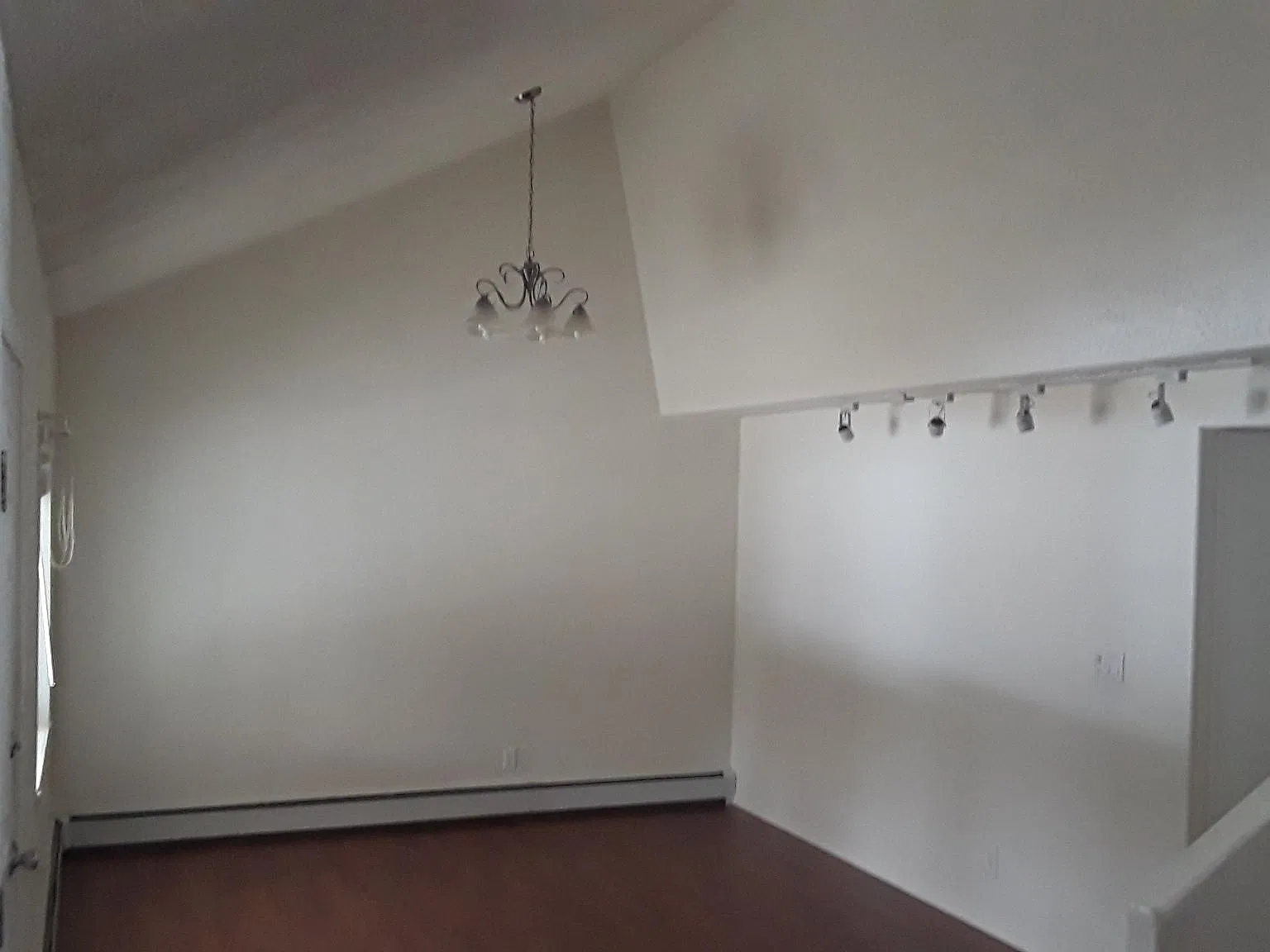 4 bed, 2149 sqft, $2,200 — Photo 3