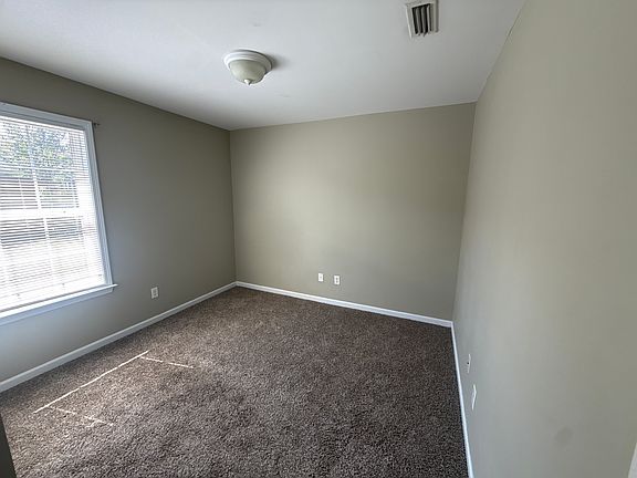 5th image of 100 Spyglass Rd