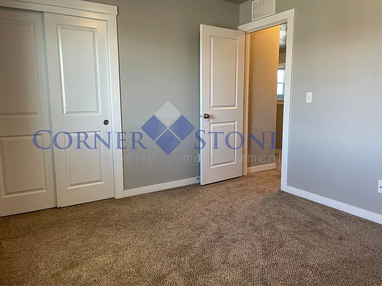 152 S Riggs Spring Ave — Photo 15