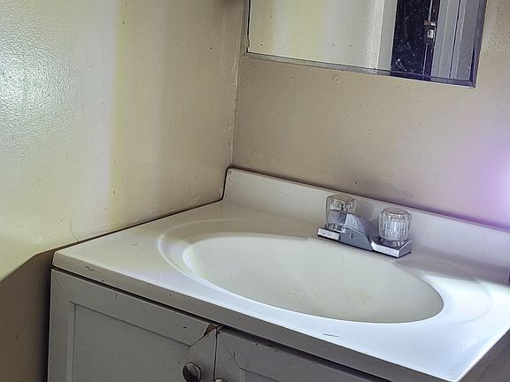 2nd image of 77 Blake St #3