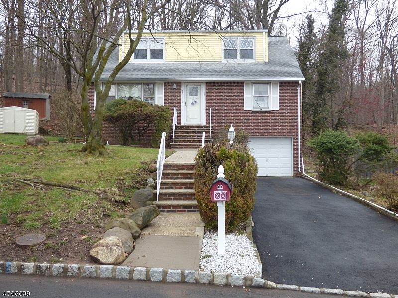 1st image of 53 Mayfair Dr