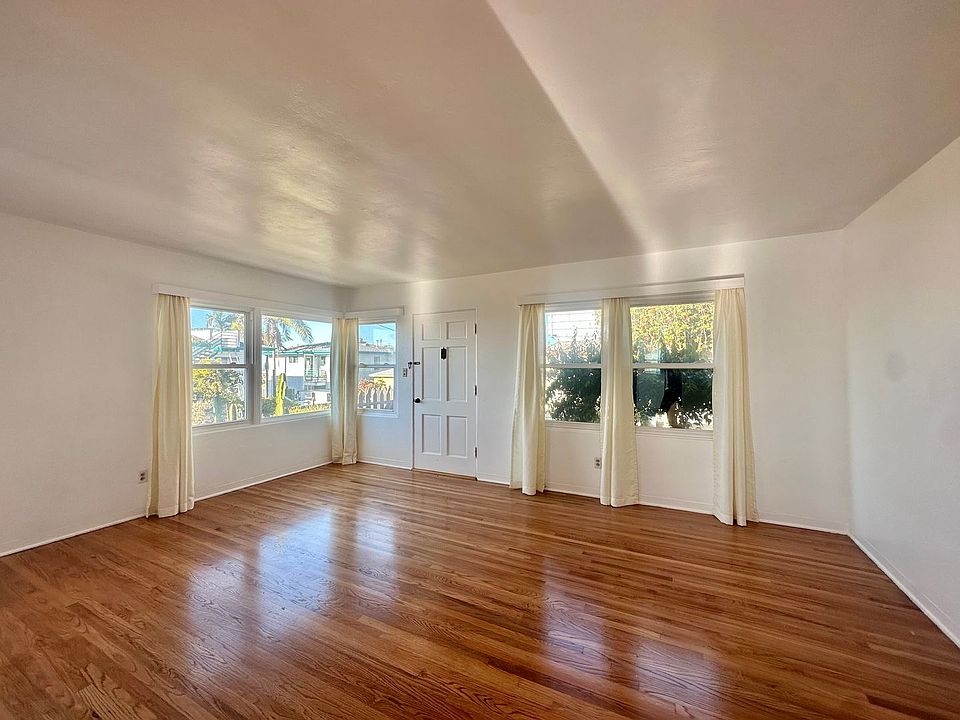 1st image of 4563 Santa Monica Ave
