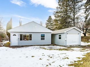 104 Burk Dr, Silver Bay, MN 55614