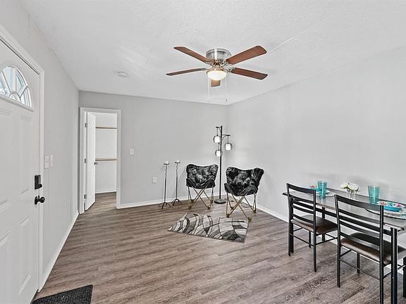 4th image of 12918 Peggys Ln #D